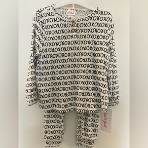 Cat & Jack Kids Pajama Set - Black and White XO Design